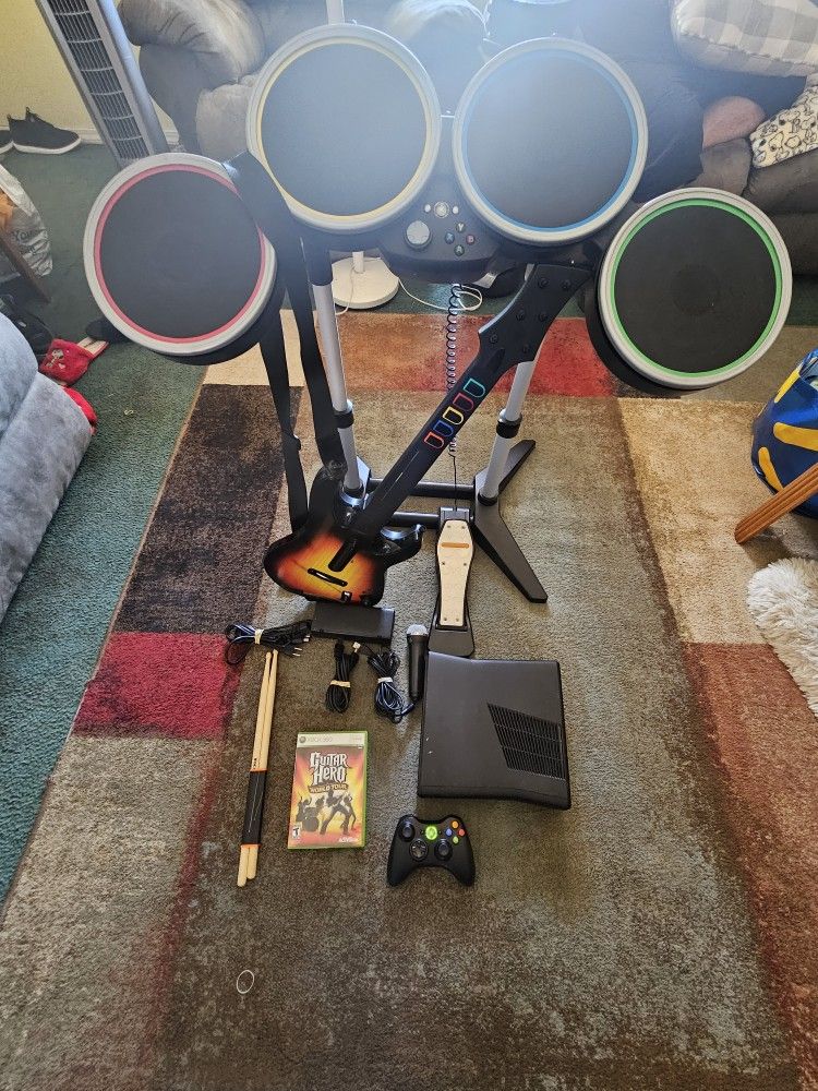 Xbox 360 10gb Guitar Hero Bundle