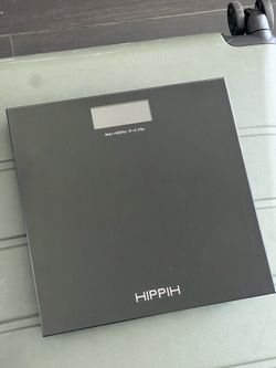 HIPPIH Digital Bathroom Scale - Black Glass (Max 400 lbs)