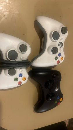 Xbox 360 Wired and wireless controllers