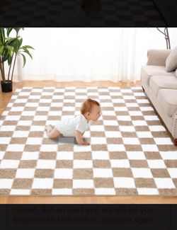 New 6x4 plush checker rug