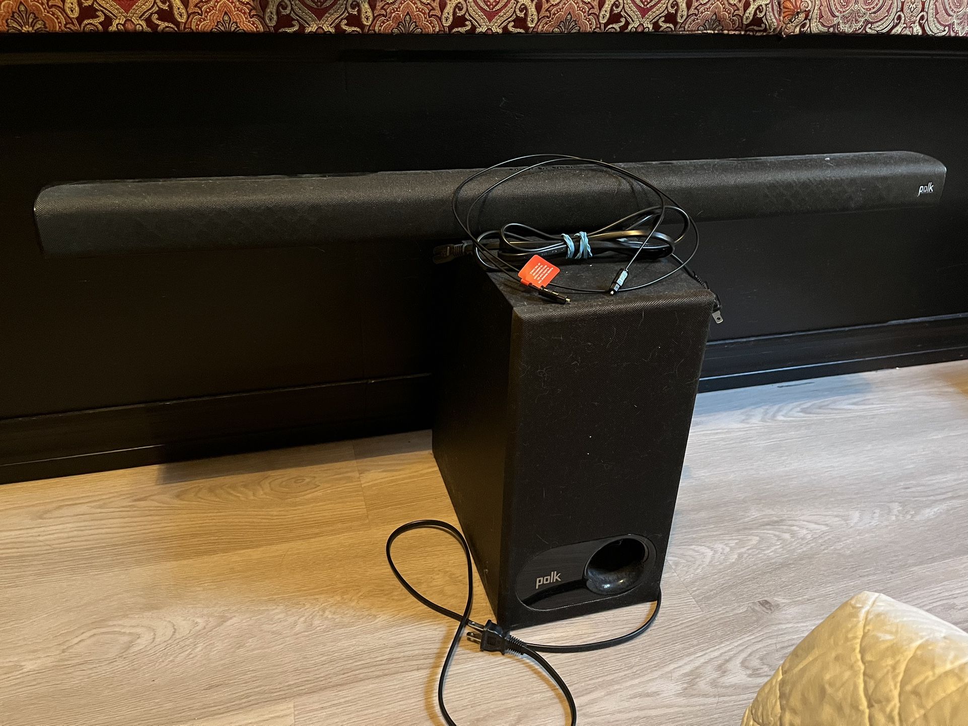 Polk Soundbar and Subwoofer