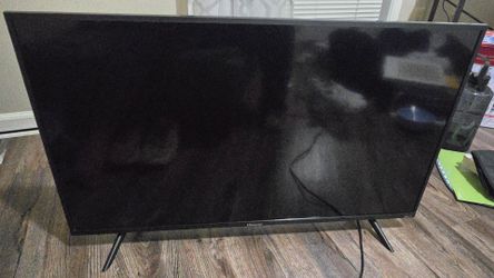 Hisense Roku TV Flat Screen