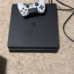 PS4 Slim With Controller 872.8 Gb