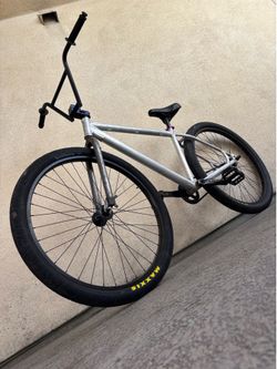 FOR SALE 29" SE BMX BIKE