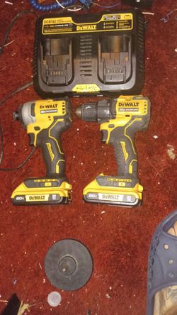 DeWalt 20V Brushless Drill & Impact Driver Combo