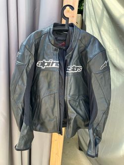 Alpinestars GP Plus Leather 2-Piece and accessories