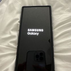 S22 Ultra Samsung 5G Unlocked (Black) phone 