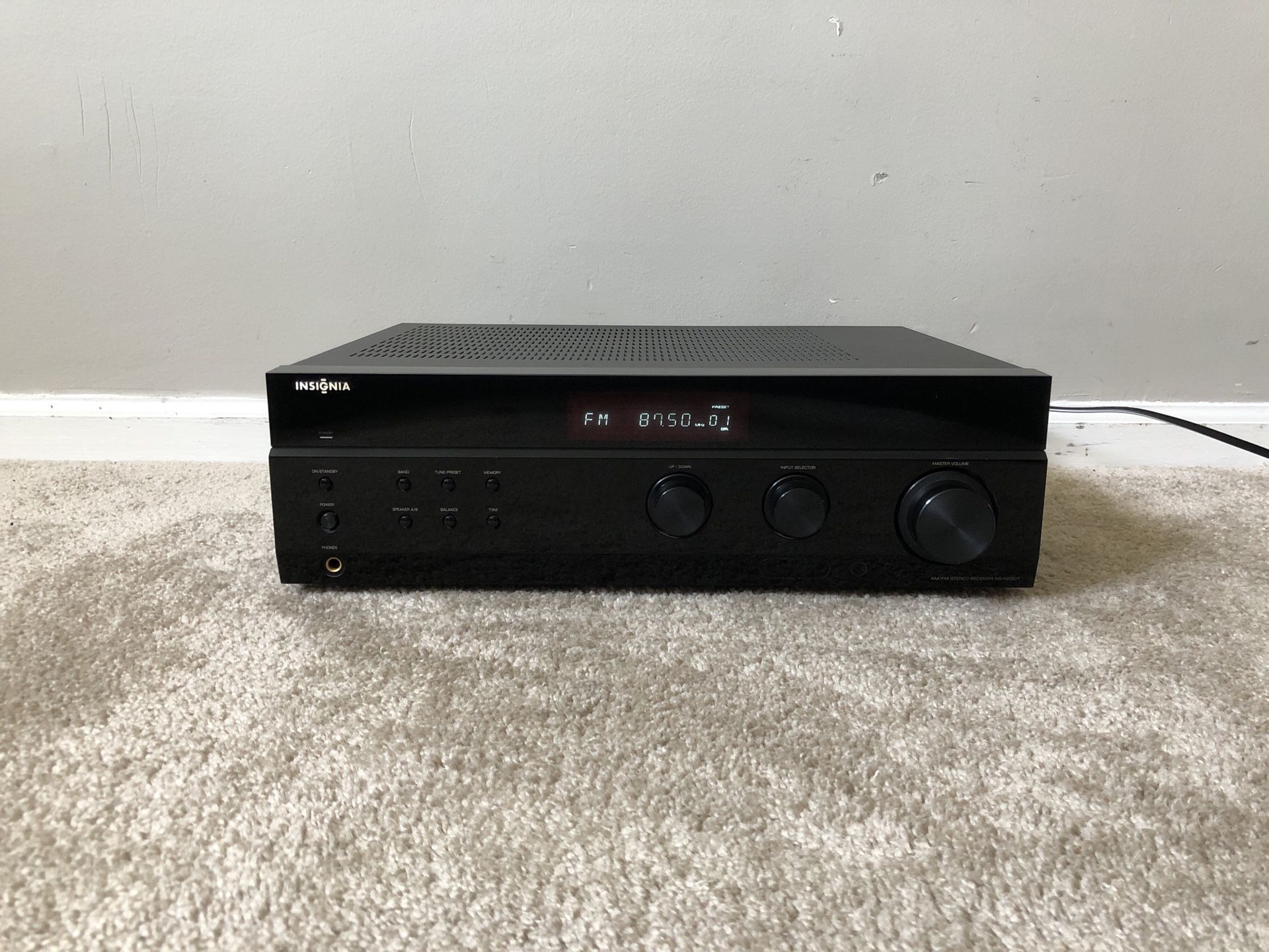 Insignia NS-R2001 Home Stereo Receiver