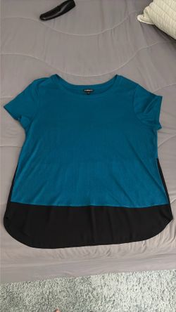 Women’s Teal/Blk top by Express