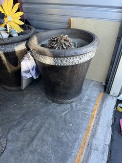 Garden Pots. 