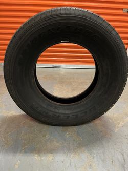 Bridgestone Dueler H/T 245/75R17 Tire