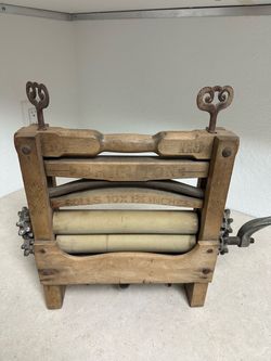 Antique Clothes Wringer