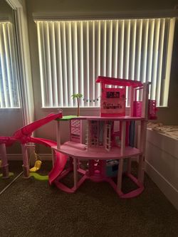 Barbie dream house