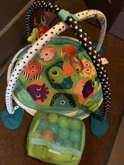 Turtle baby ball pit