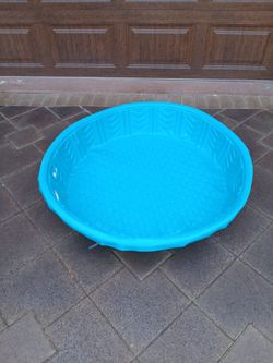 Blue Plastic Kiddie Pool/sandbox