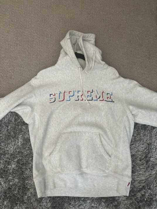 Supreme hoodie