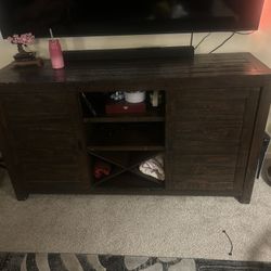 Rustic farmhouse Style Entertainment Stand