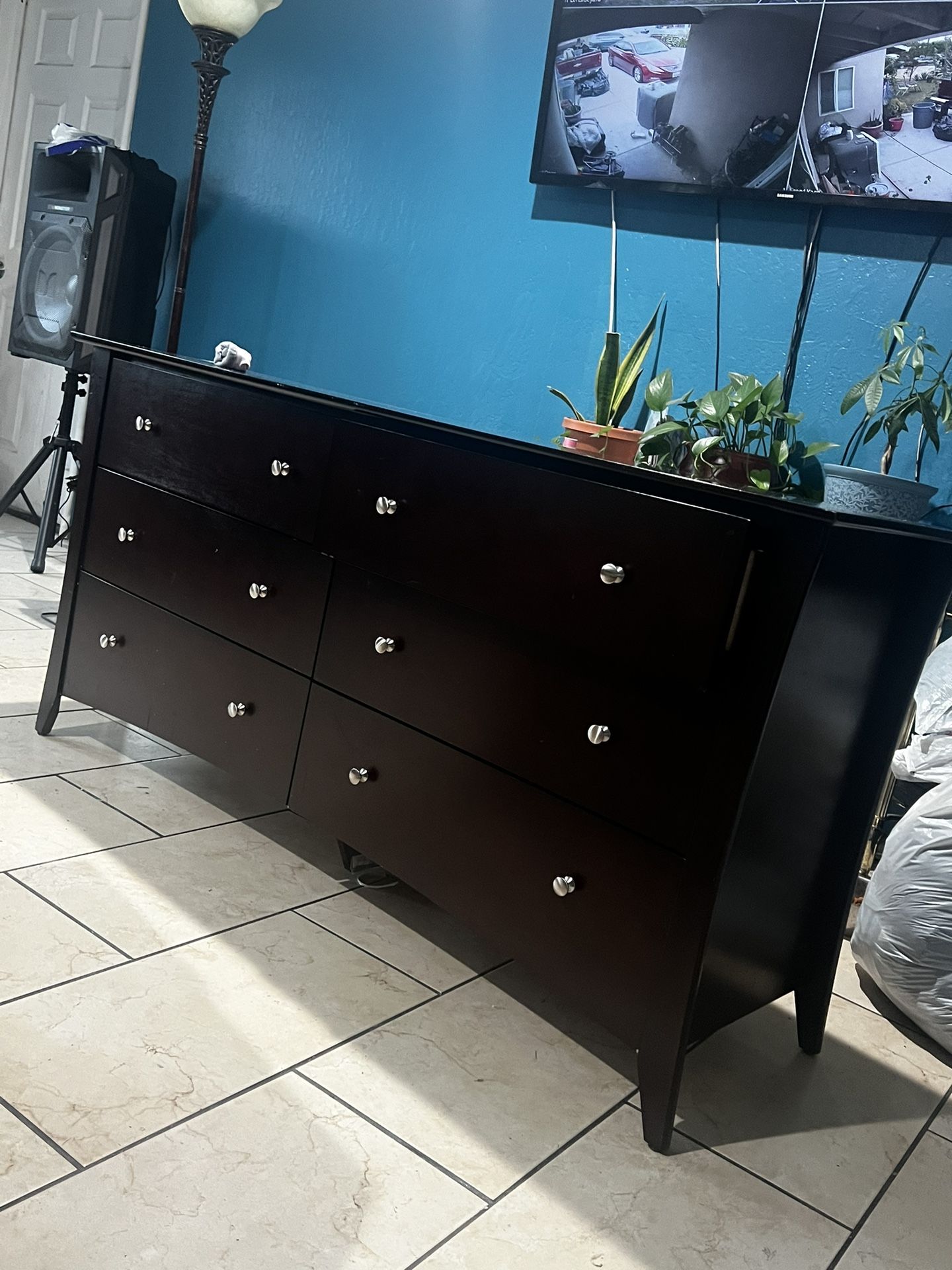 Dresser