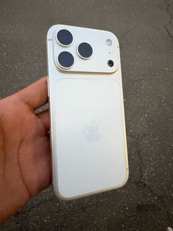 UNLOCKED APPLE IPHONE 17 PRO ANY CARRIER