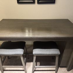 Table & 4 Stools 