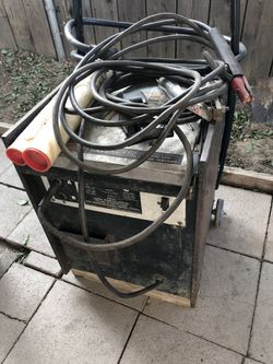 Welder. 220V. Including rods