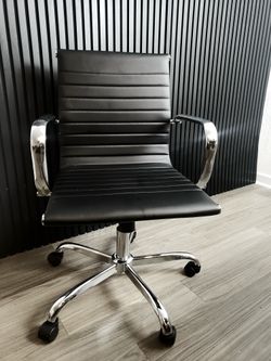 Eames Style Black Leather Desk Chair.