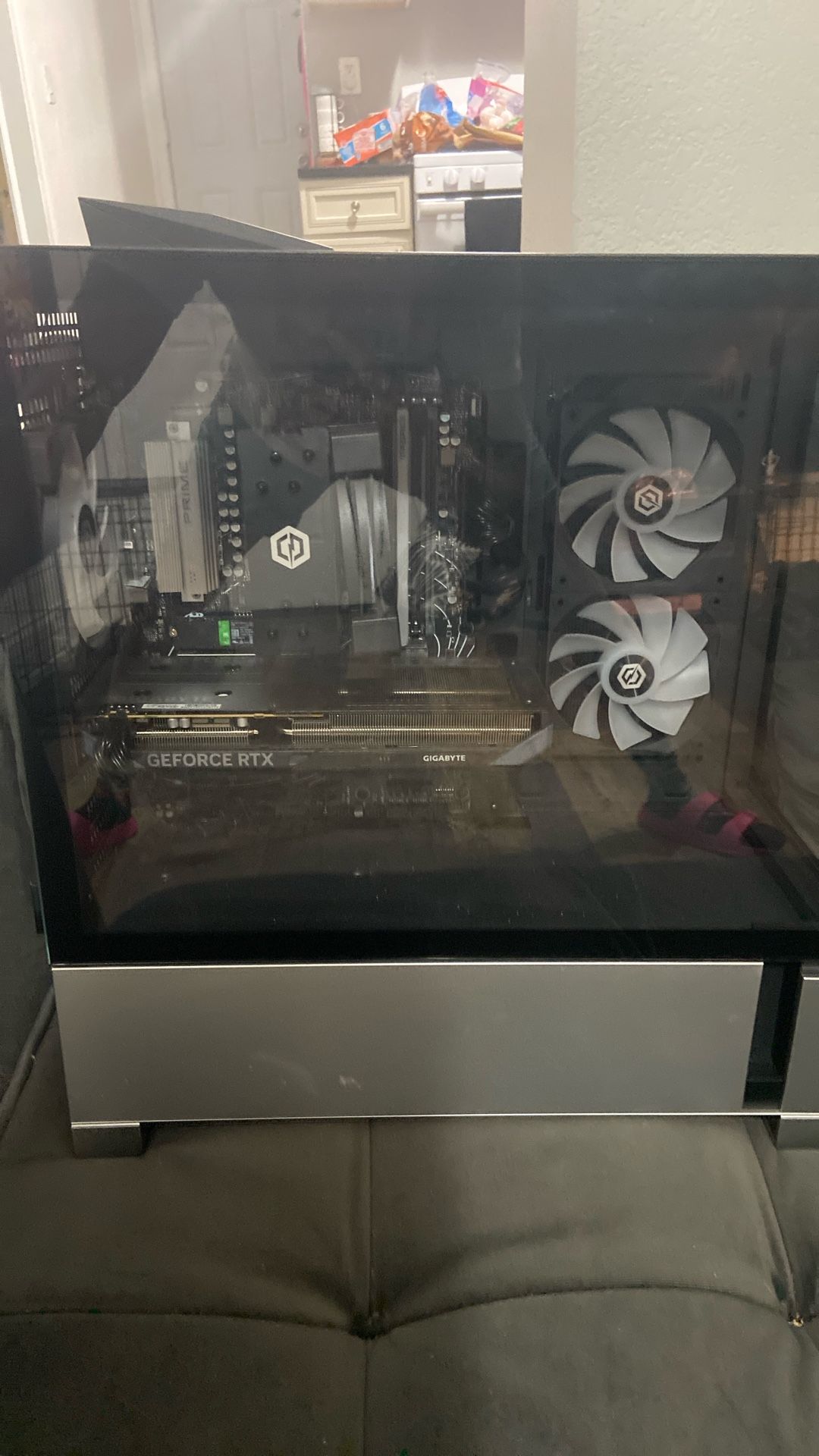 Gaming Pc. Pickup Only. 650$ Cash!!