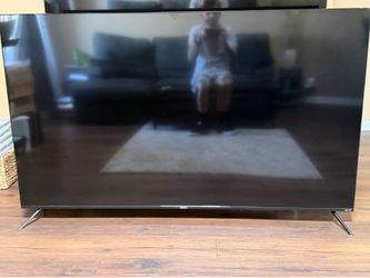 75” 4k UHD tv for parts turns on not cracked