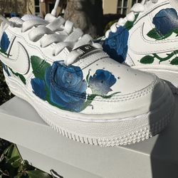 I CUSTOM SHOES!!! Nikes, Jordans, converse! 