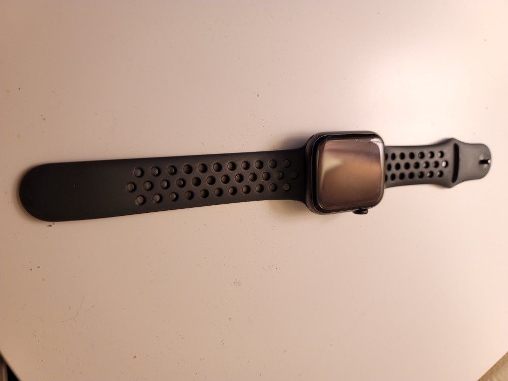 Apple Watch Series Nike Edition LTE 44MM