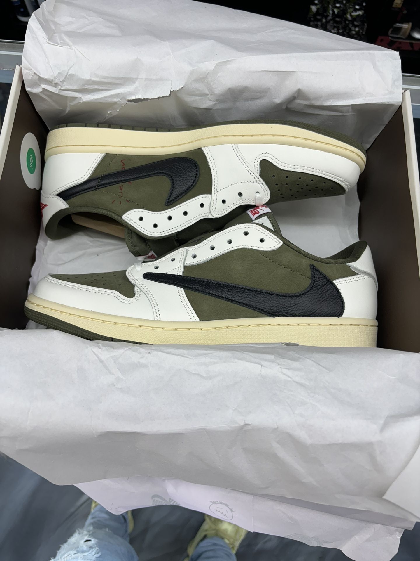 Travis Scott Medium Olive AJ1 Low