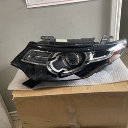 2015-2019 Land Rover Discovery Sport Left Headlight 