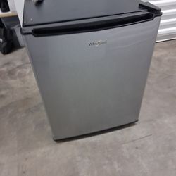Mini Whirlpool Fridge 
