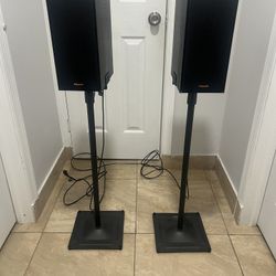 Klipsch Reference R-40PM Powered Bookshelf Speakers 