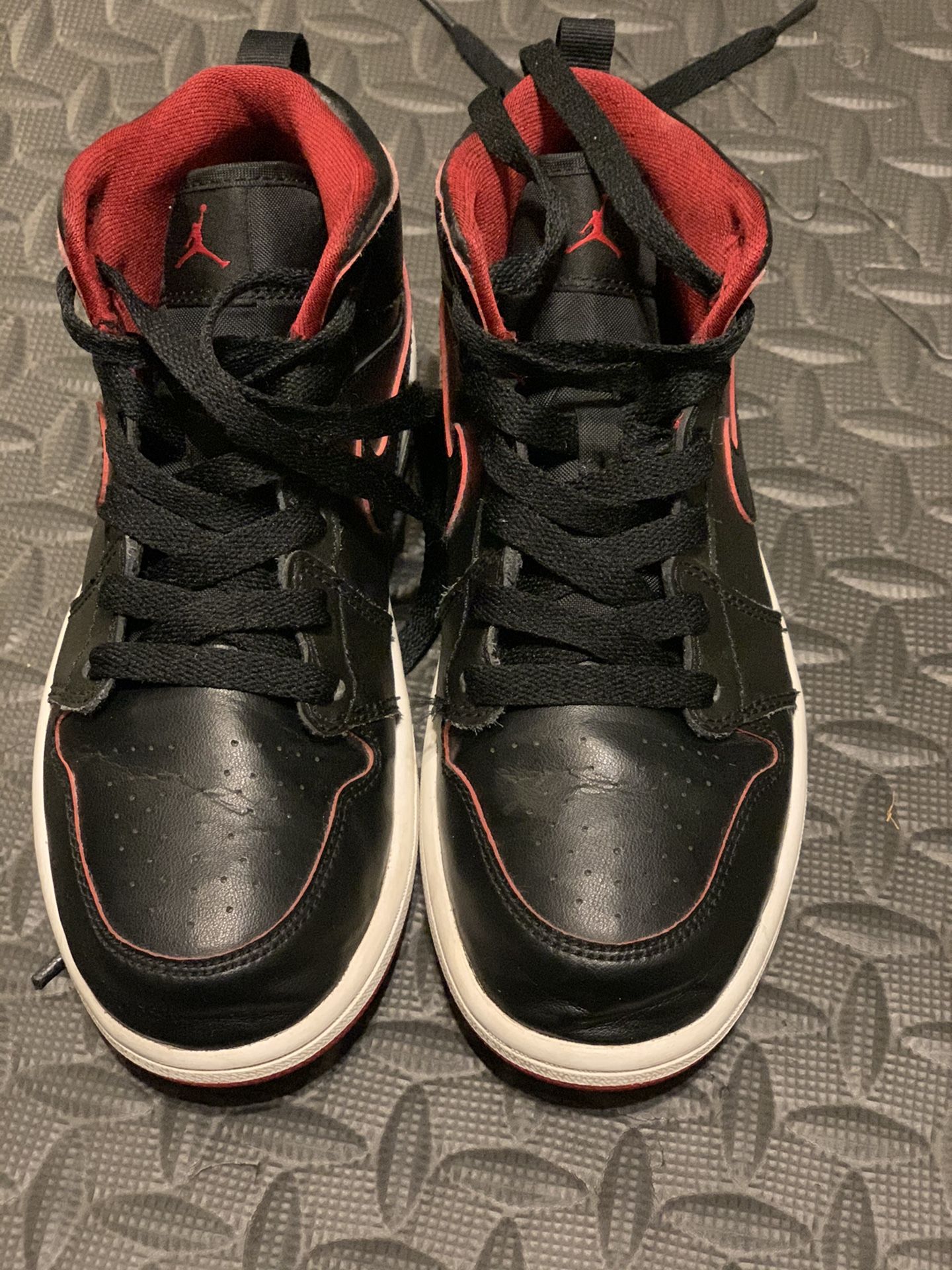 Air Jordan 'Black Reds' Youth Size