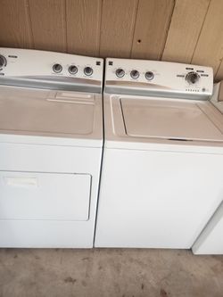 Washer And Dryer Electric Kenmore Whit Warranty $400