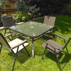 Outdoor Patio Furniture Set Table 4 Chairs 38" X 38" X 29.5" Tall