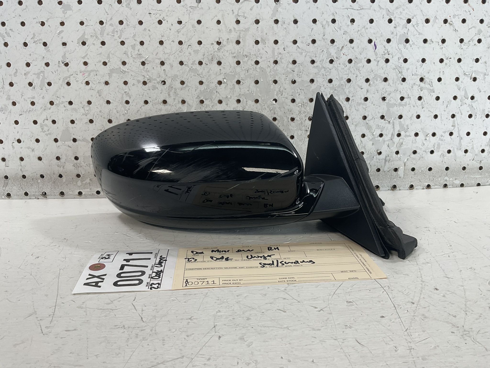 2020 2023 DODGE CHARGER RIGHT SIDE DOOR MIRROR OEM