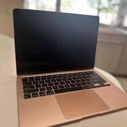 MacBook Air 13” Apple M1 chip - 8GB Memory - 256GB SSD