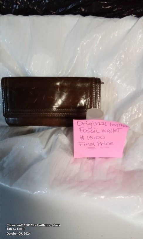 ORIGINAL WOMAN'S FOSSIL LEATHER WALLET
