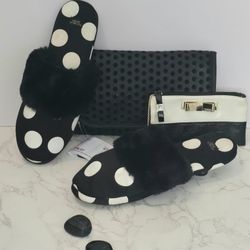 VS Slippers & Lipstick Bag w/ Free Toiletry Bag
