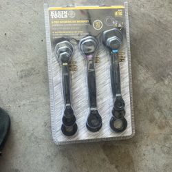  Klein Tools 90-Tooth Ratcheting Combo Wrench Set, Metric, 8-Piece