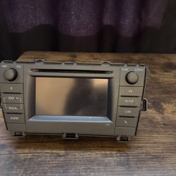 2013 Toyota Prius OEM Touchscreen Radio / CD Head Unit