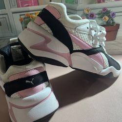 Size 8 Woman’s White- Pink Puma Nova 90s Bloc Sneakers 