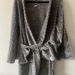 PJ Couture, Women’s Gray Plush Long Sleeve Kimono Bathrobe, Size S/M
