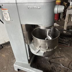 Hobart 40qt Mixer With Bowl And Attachment 