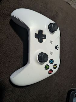 White Xbox One Controller