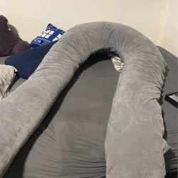 Pregnancy Pillow