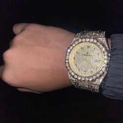 AP GOLD DIAMOND WATCH