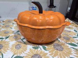 Martha Stewart Dutch oven pumpkin
